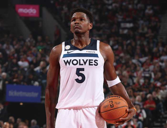 森林狼击退骑士豪取4连胜，超越湖人升至西部第四